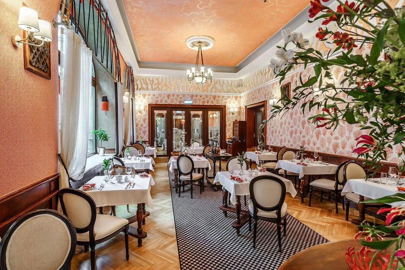 Hotel H15 Francuski Old Town - Destigo Hotels Краков 5*,