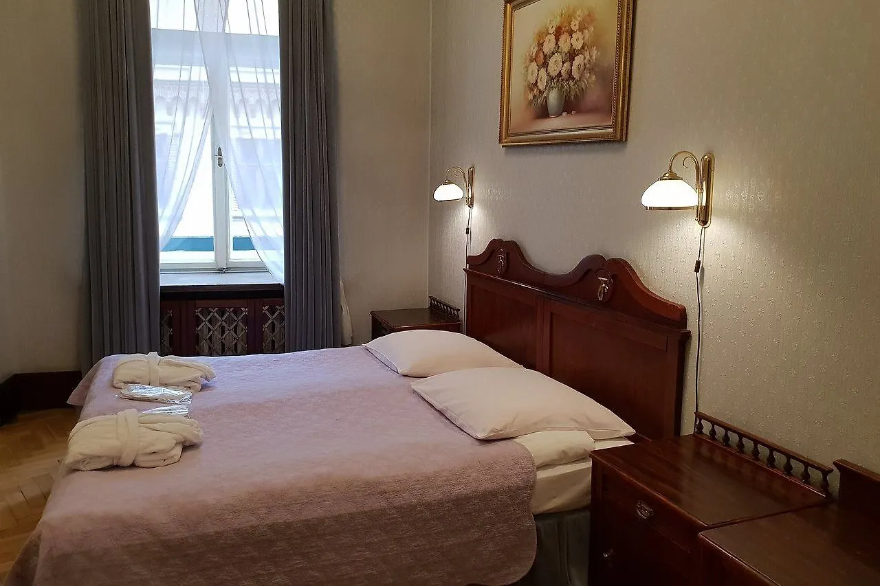 Hotel H15 Francuski Old Town - Destigo Hotels Kraków