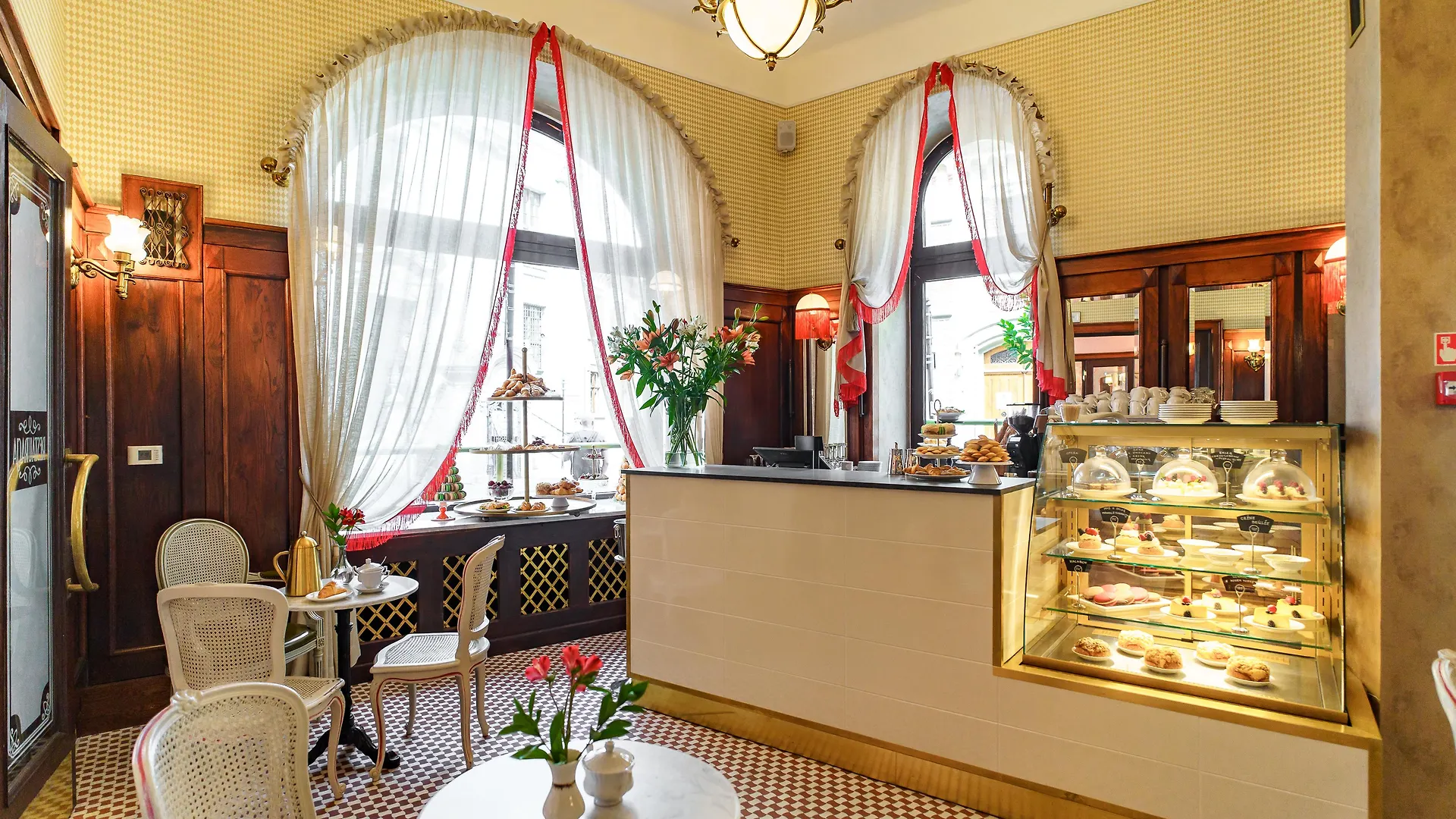 Hotel H15 Francuski Old Town - Destigo Hotels Krakow 5*,