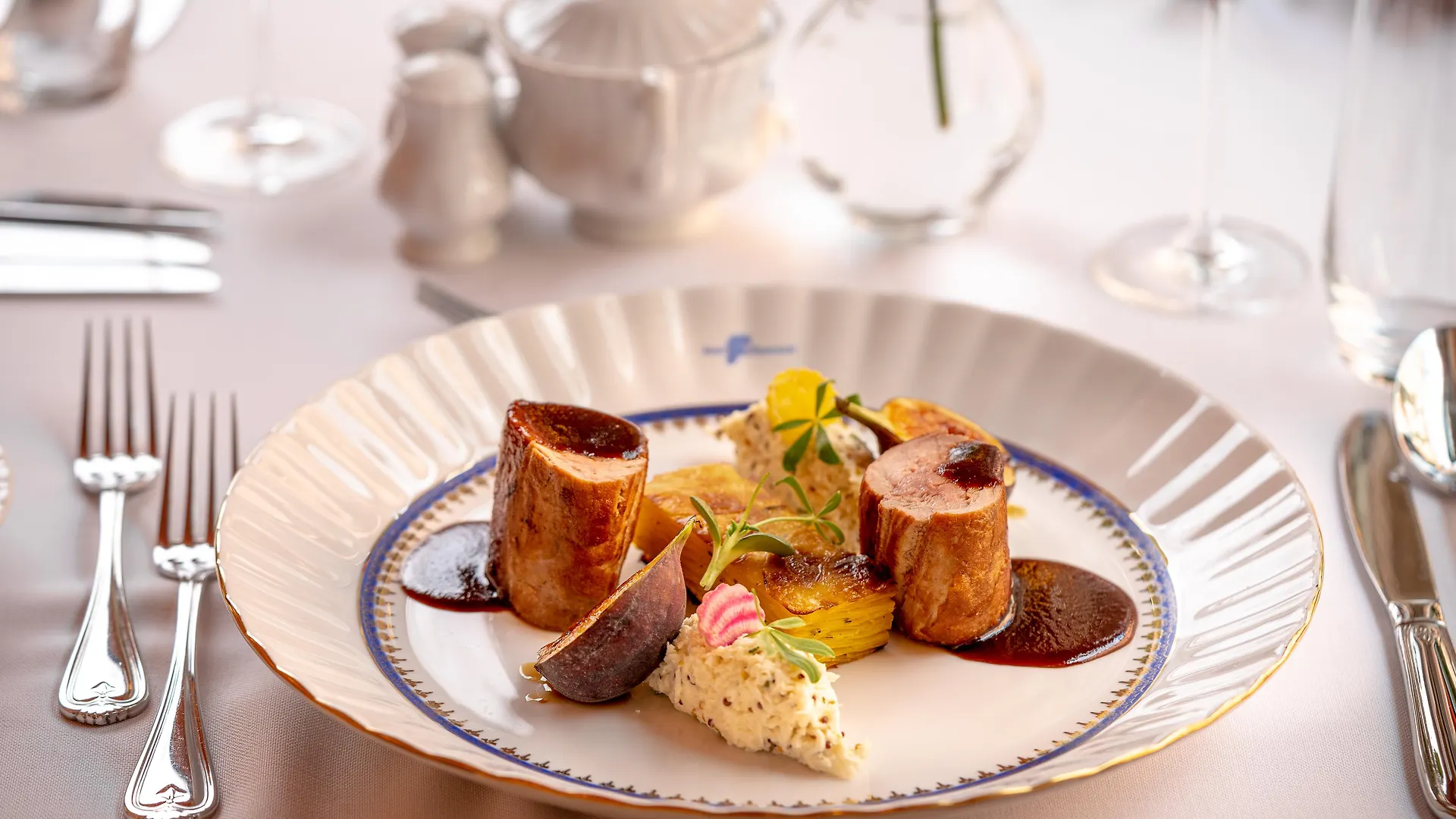 *****  Hotel H15 Francuski Old Town - Destigo Hotels Krakow Poland