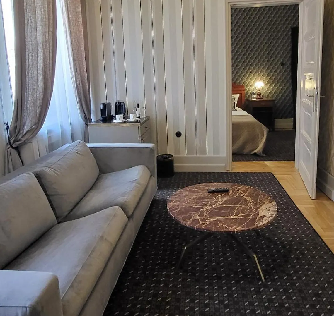 Hotel H15 Francuski Old Town - Destigo Hotels Krakow 5*,